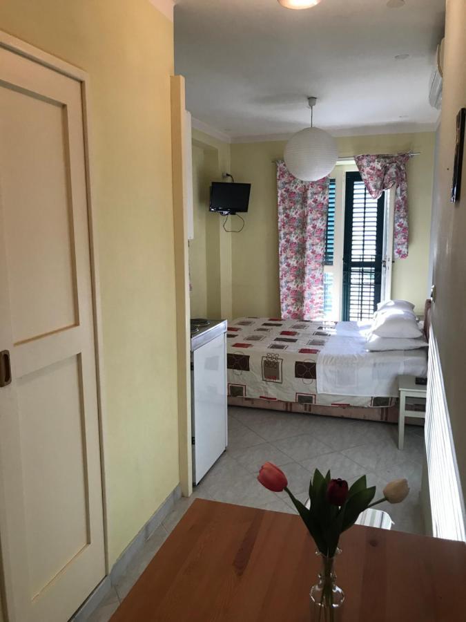Apartamento Studio In The Top Center Split Exterior foto